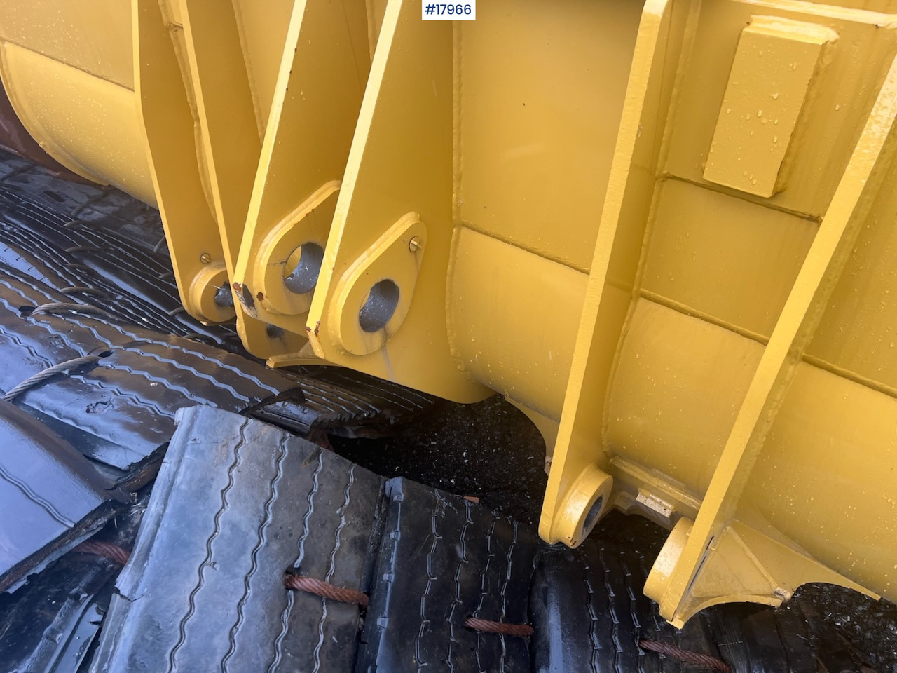 Máy xúc lật bánh lốp Caterpillar 966M: hình 17