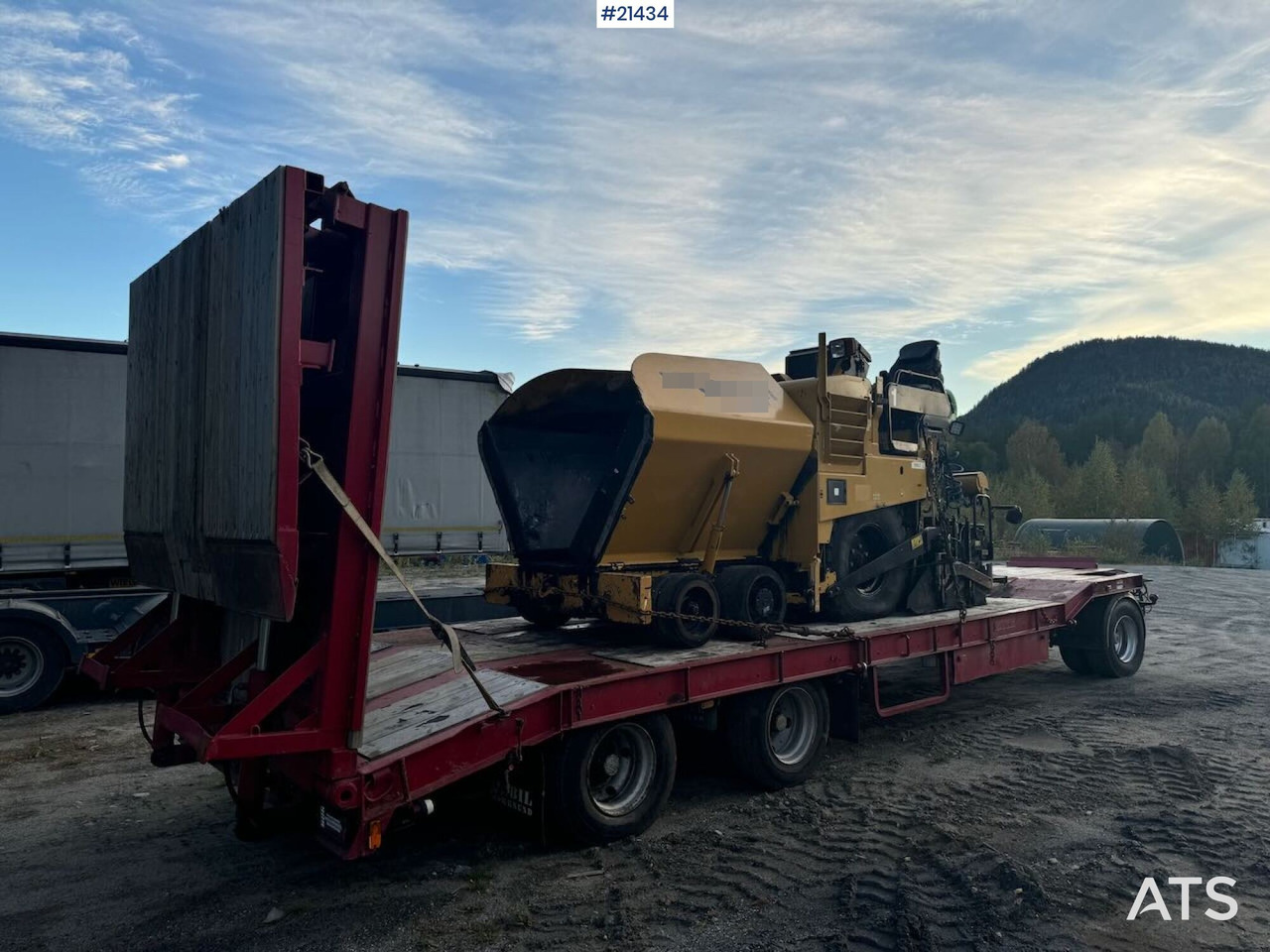 Caterpillar AP 300 - Máy lát nhựa đường: hình 3 Caterpillar AP 300 - Máy lát nhựa đường: hình 3