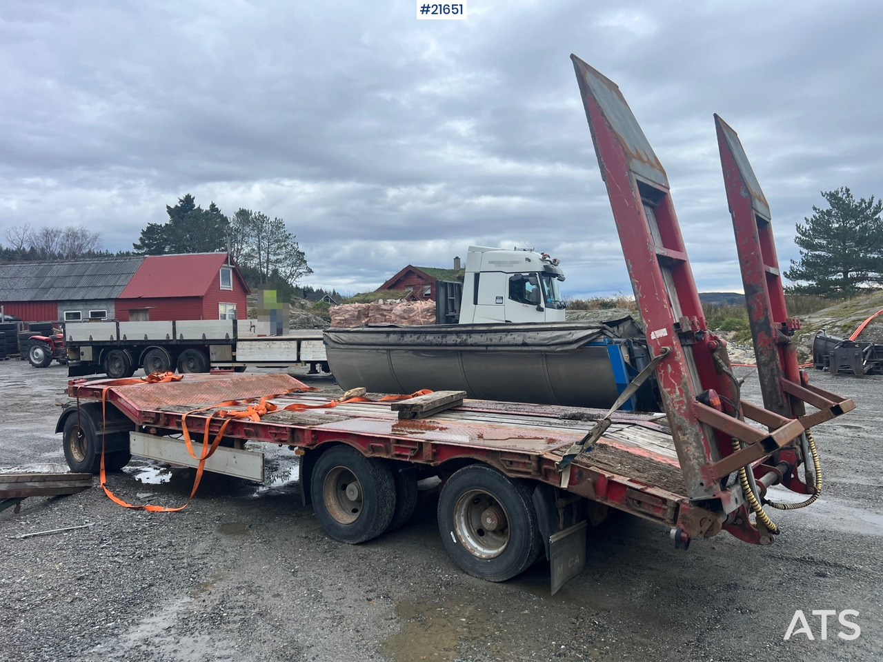 Damm 3 akslet maskinhenger m/ hydrauliske kjørebroer - Rơ moóc tự động vận chuyển: hình 1 Damm 3 akslet maskinhenger m/ hydrauliske kjørebroer - Rơ moóc tự động vận chuyển: hình 1