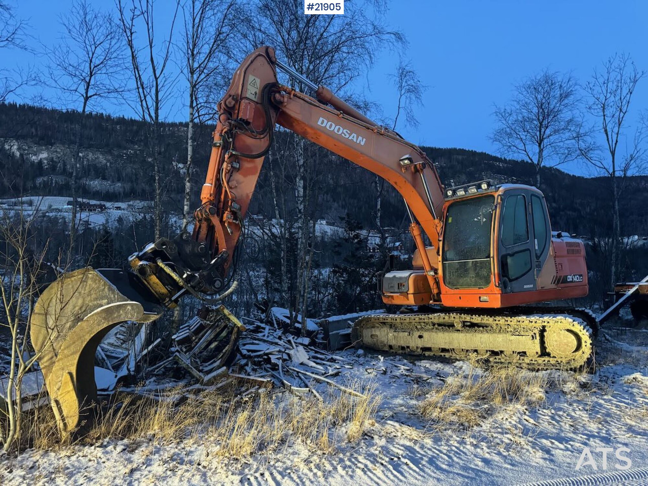 Doosan DX140LC Beltegraver m/ Engcon tilt og 2 skuffer. Nye belter. - Máy xúc bánh xích: hình 2 Doosan DX140LC Beltegraver m/ Engcon tilt og 2 skuffer. Nye belter. - Máy xúc bánh xích: hình 2
