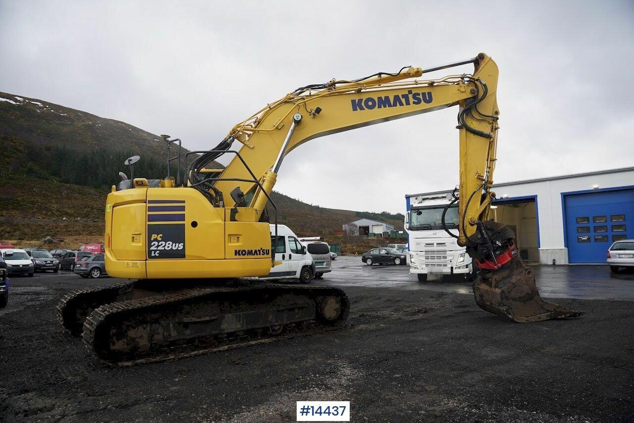 Komatsu PC228USLC-10 - Máy xúc: hình 5 Komatsu PC228USLC-10 - Máy xúc: hình 5