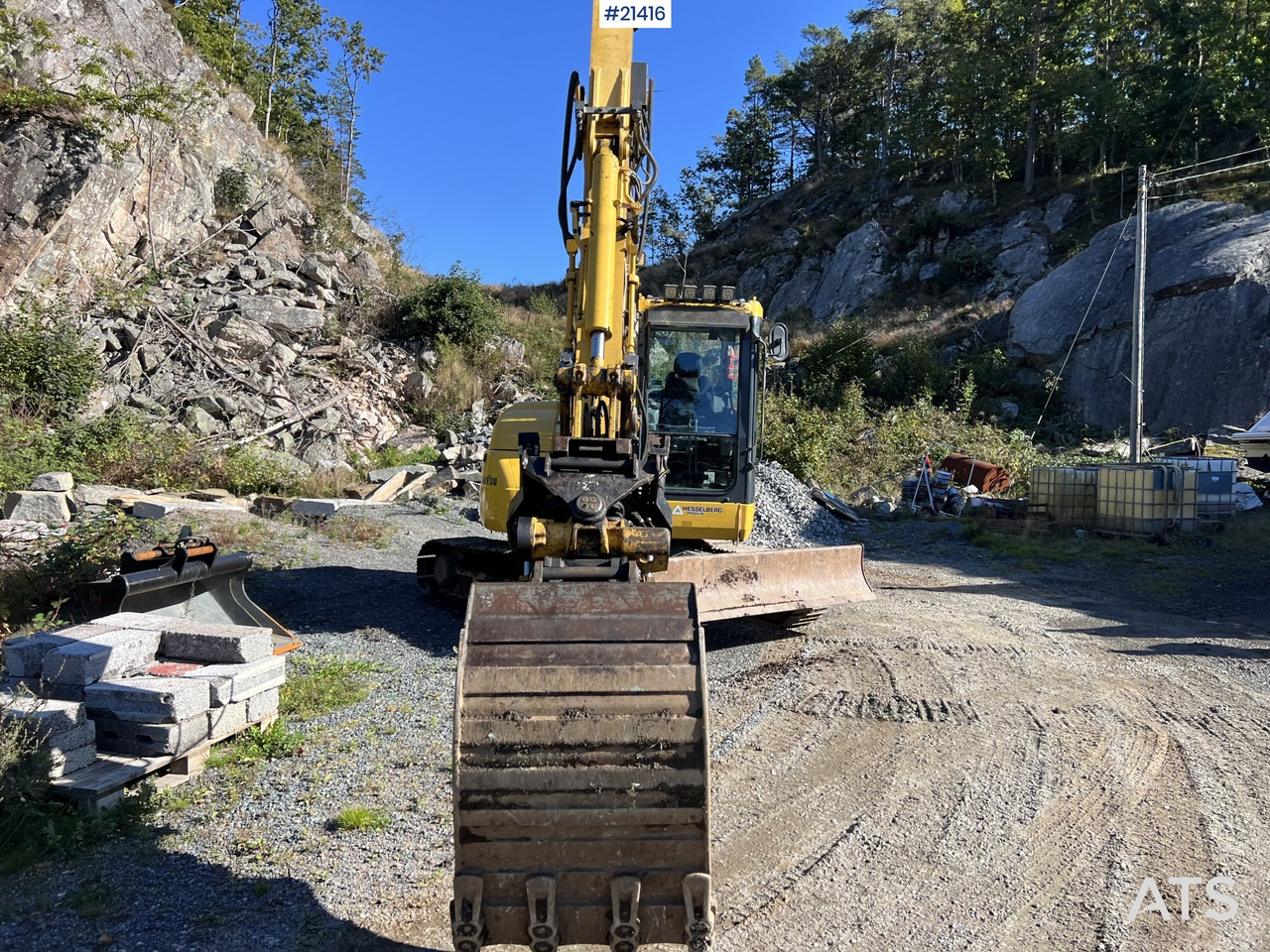 Komatsu PC78US - Máy xúc bánh xích: hình 5 Komatsu PC78US - Máy xúc bánh xích: hình 5