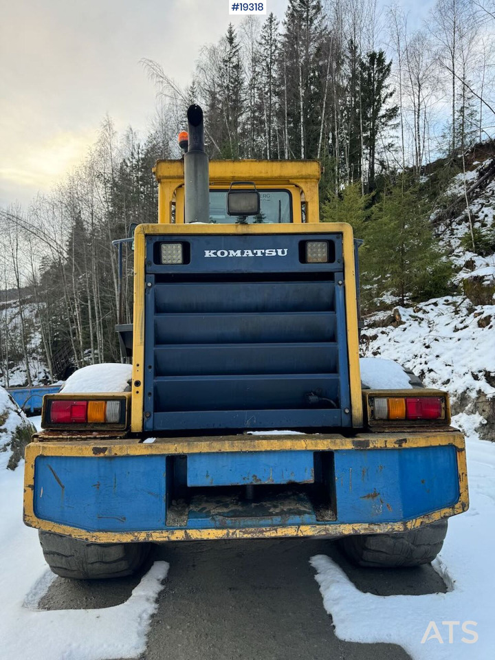 Komatsu WA 380 - Máy xúc lật bánh lốp: hình 5 Komatsu WA 380 - Máy xúc lật bánh lốp: hình 5