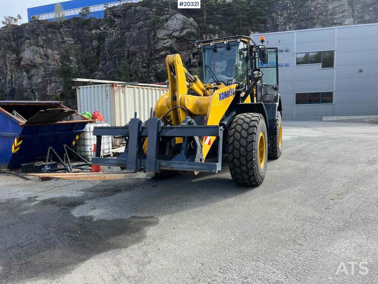 Komatsu WA320-8EO - Máy xúc lật bánh lốp: hình 3 Komatsu WA320-8EO - Máy xúc lật bánh lốp: hình 3