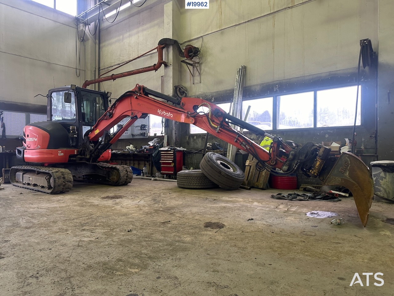 Kubota KX057-4 - Máy xúc: hình 1 Kubota KX057-4 - Máy xúc: hình 1