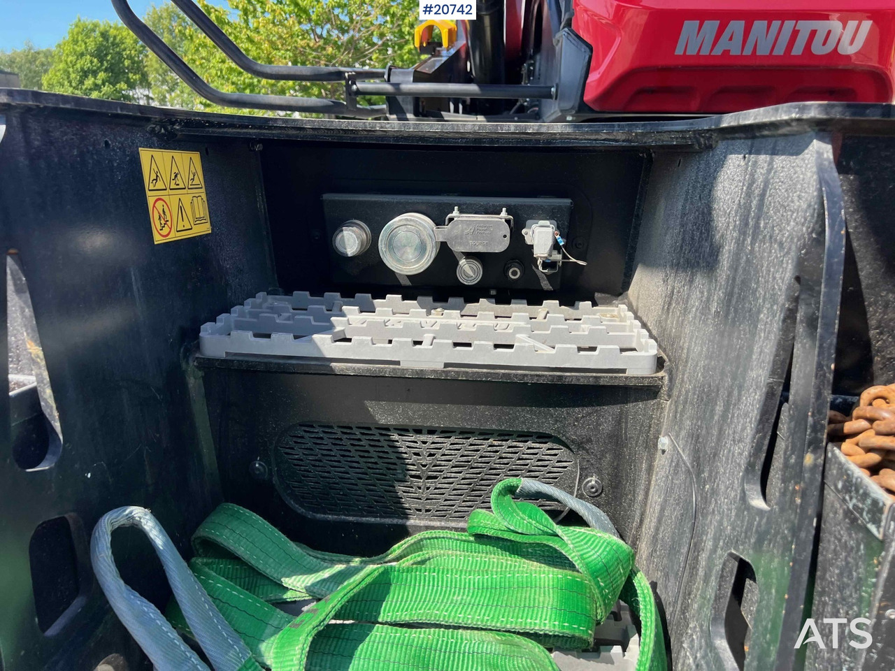 Xe nhấc hình viễn vọng kính Manitou MRT 3570: hình 32