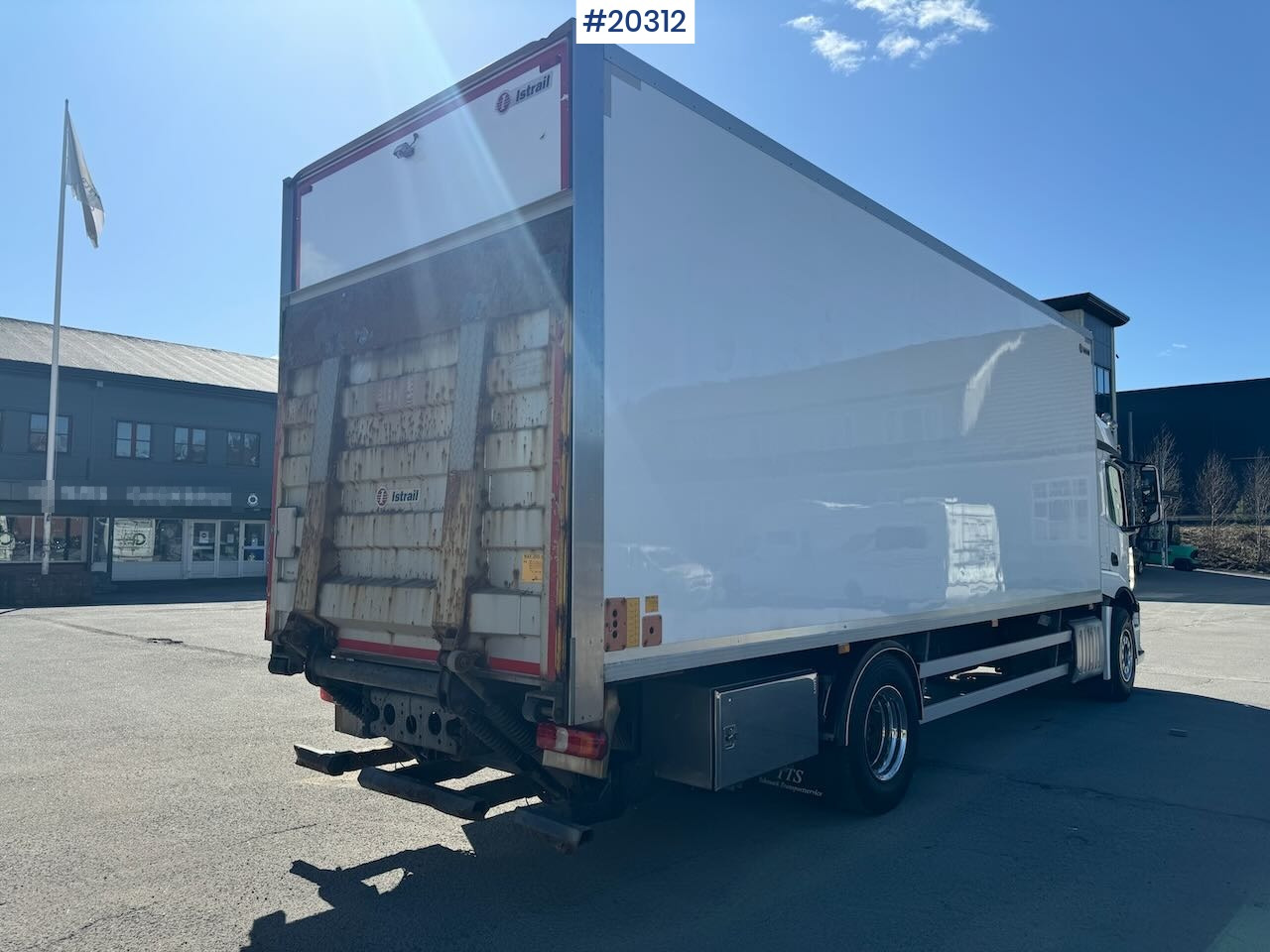 Mercedes Actros 1833 - Xe tải hộp: hình 3 Mercedes Actros 1833 - Xe tải hộp: hình 3