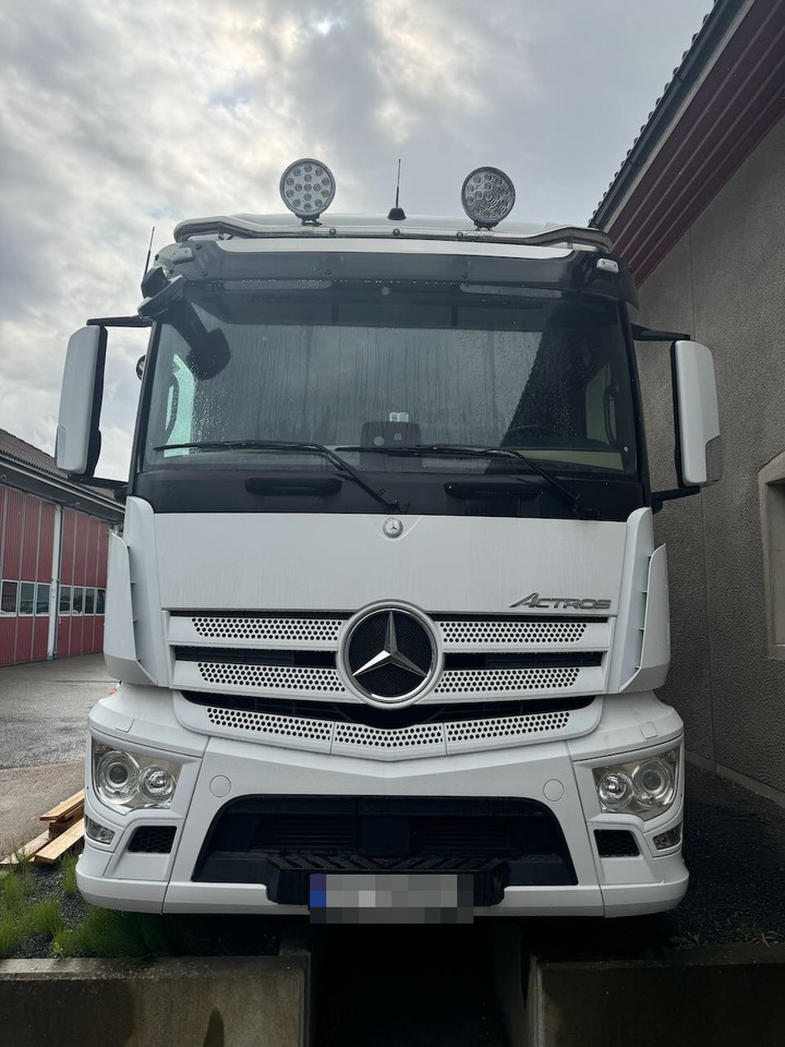 Mercedes Actros 1833 - Xe tải hộp: hình 3 Mercedes Actros 1833 - Xe tải hộp: hình 3