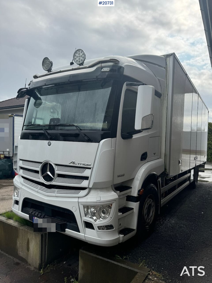 Mercedes Actros 1833 - Xe tải hộp: hình 2 Mercedes Actros 1833 - Xe tải hộp: hình 2
