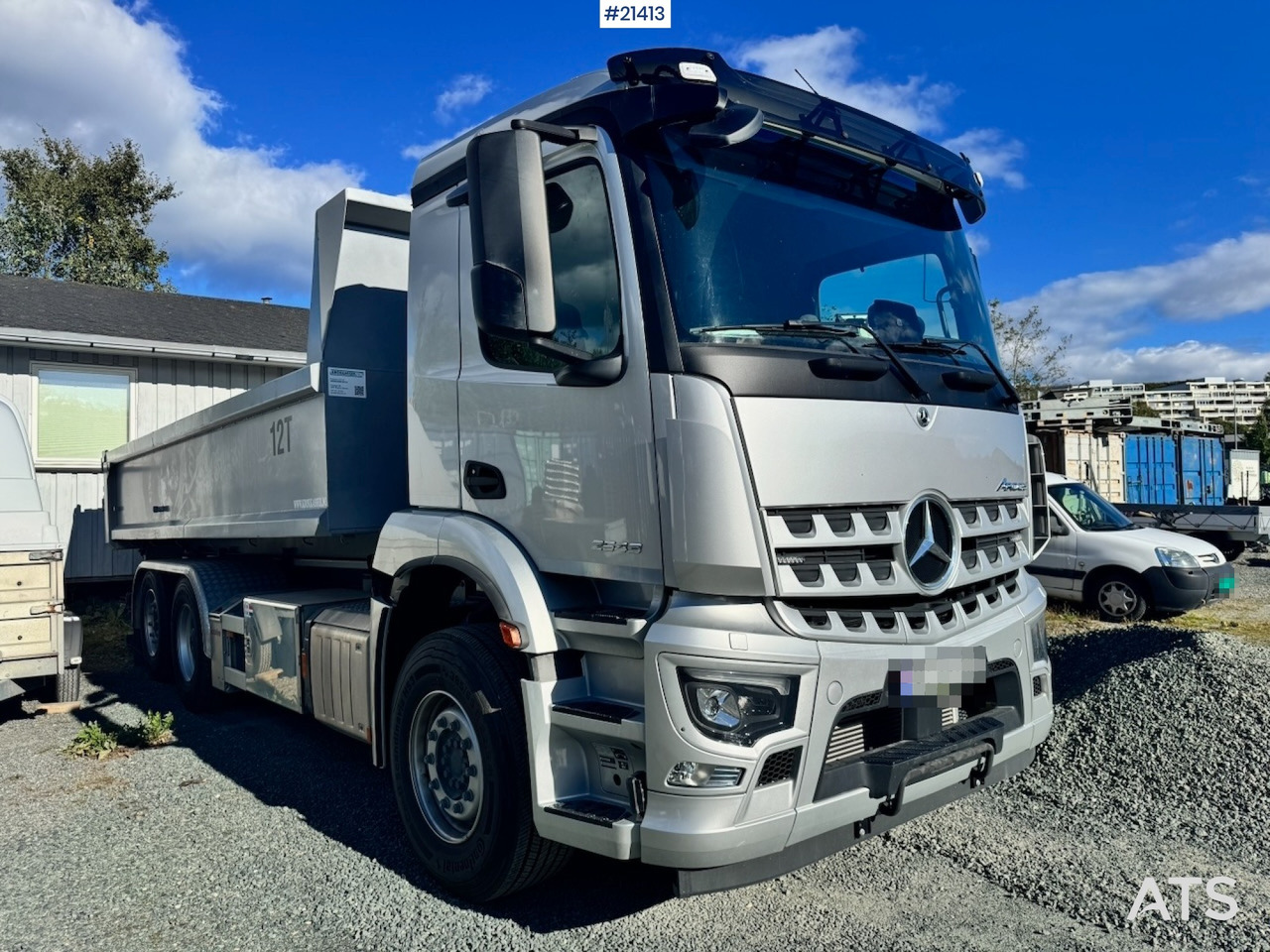Mercedes Arocs 2543 - Xe tải nâng móc: hình 1 Mercedes Arocs 2543 - Xe tải nâng móc: hình 1