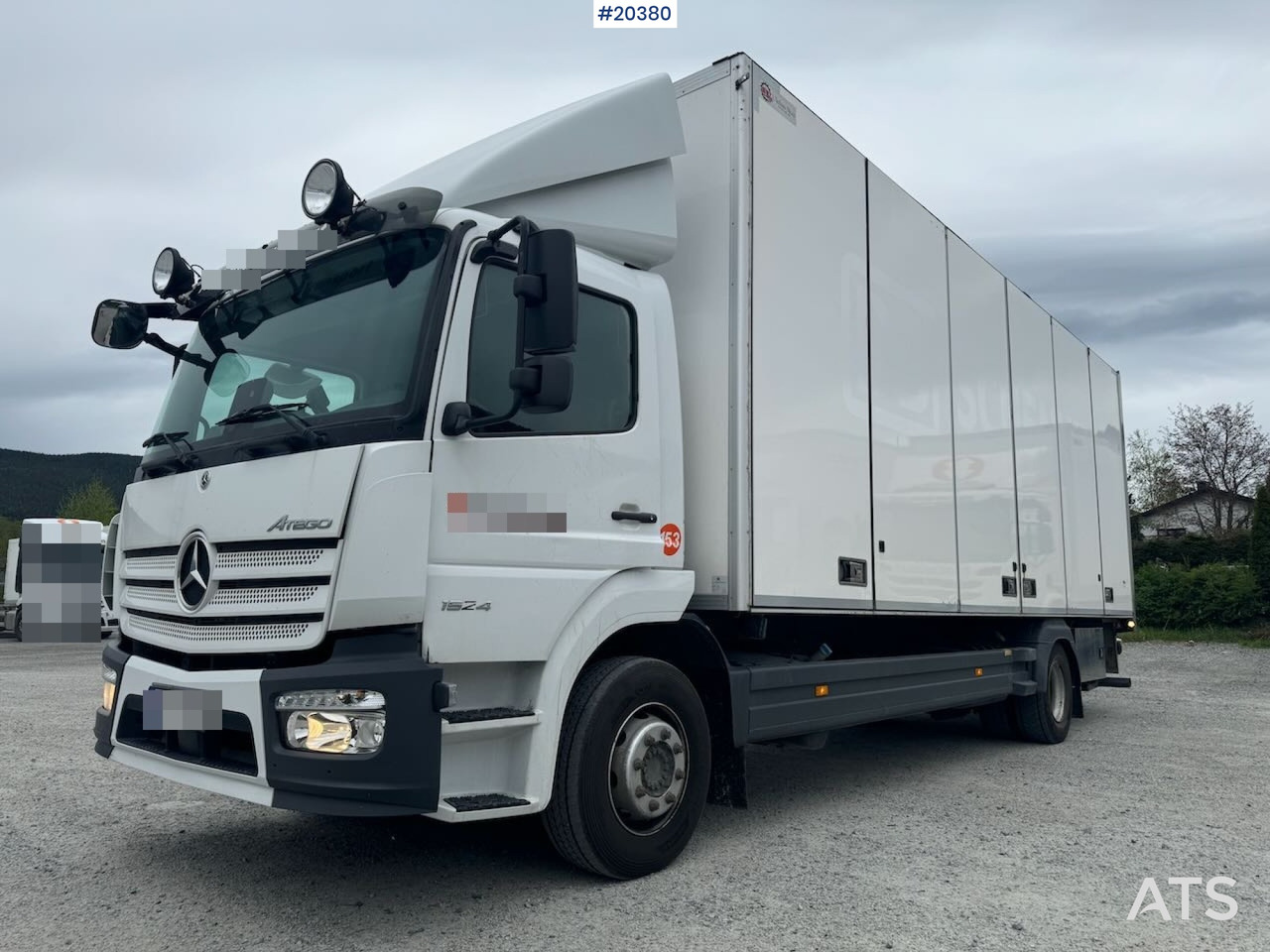Mercedes Atego 1524 - Xe tải hộp: hình 1 Mercedes Atego 1524 - Xe tải hộp: hình 1