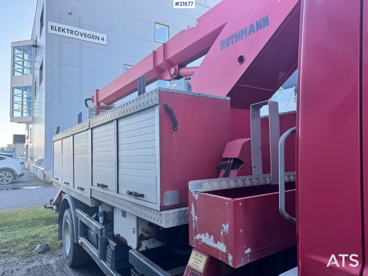 Mercedes-Benz Mercedes Atego 4x2 18 meters Liftbil - Nền bục trên không gắn trên xe tải: hình 5 Mercedes-Benz Mercedes Atego 4x2 18 meters Liftbil - Nền bục trên không gắn trên xe tải: hình 5