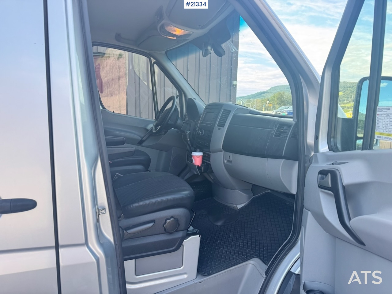 Cho thuê Mercedes Sprinter Mercedes Sprinter: hình 21 Cho thuê Mercedes Sprinter Mercedes Sprinter: hình 21