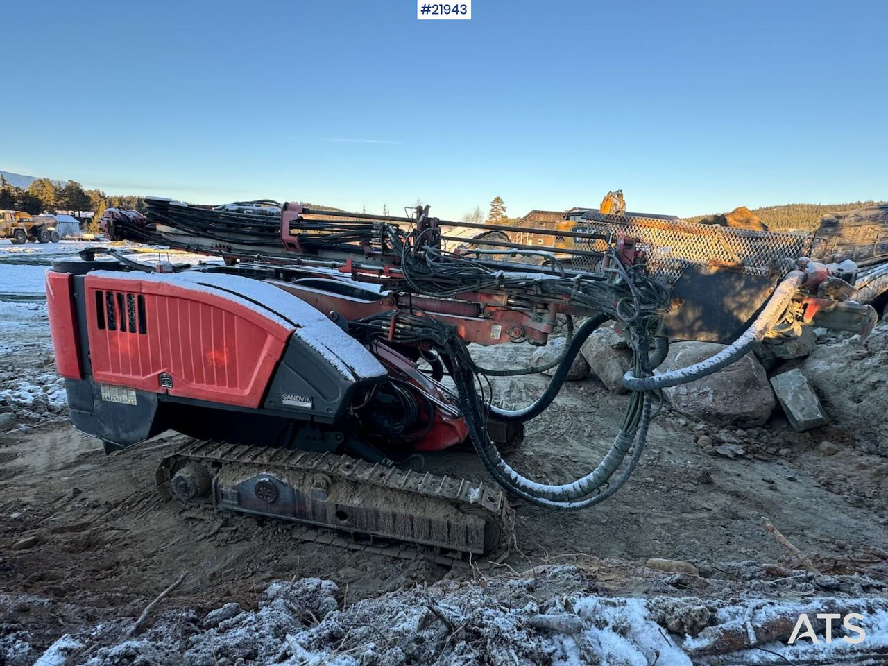 Sandvik Dino DC400RI Borerigg. Overhalt motor og hammer SE VIDEO - Giàn khoan: hình 2 Sandvik Dino DC400RI Borerigg. Overhalt motor og hammer SE VIDEO - Giàn khoan: hình 2