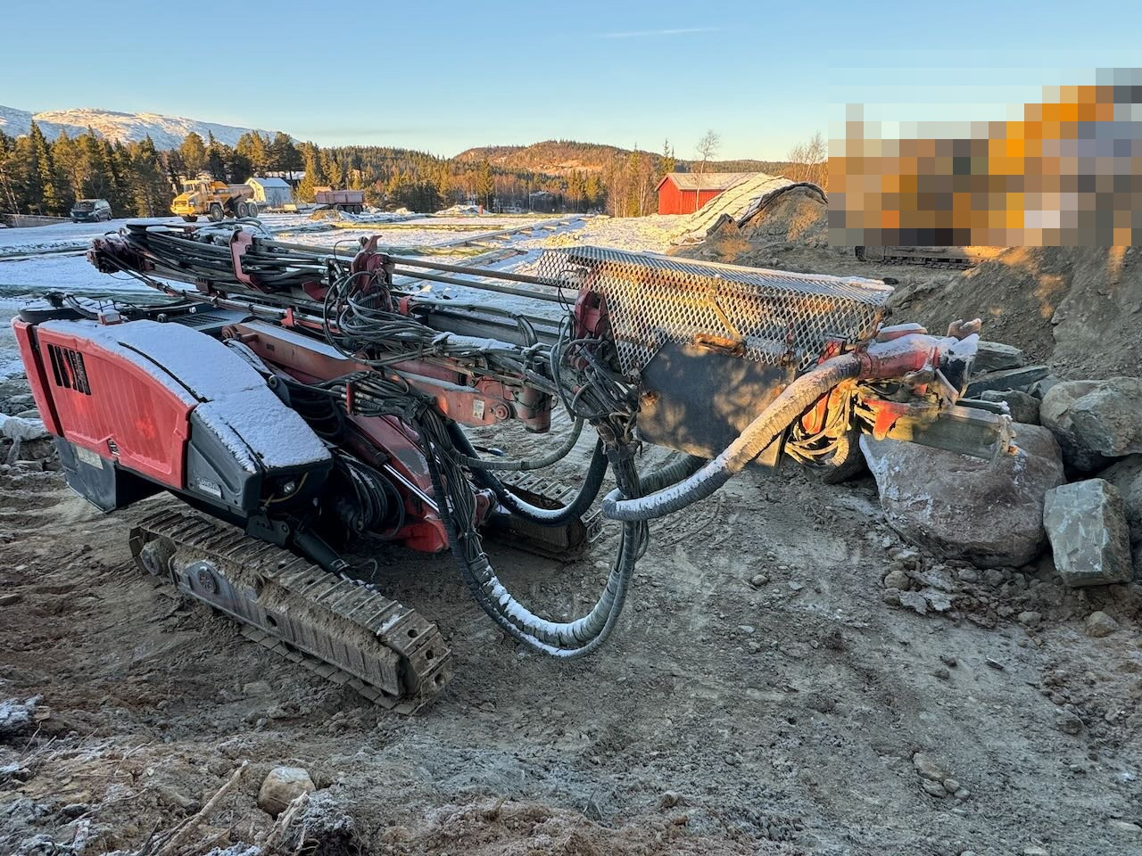 Sandvik Dino DC400RI Borerigg. Overhalt motor og hammer SE VIDEO - Giàn khoan: hình 4 Sandvik Dino DC400RI Borerigg. Overhalt motor og hammer SE VIDEO - Giàn khoan: hình 4