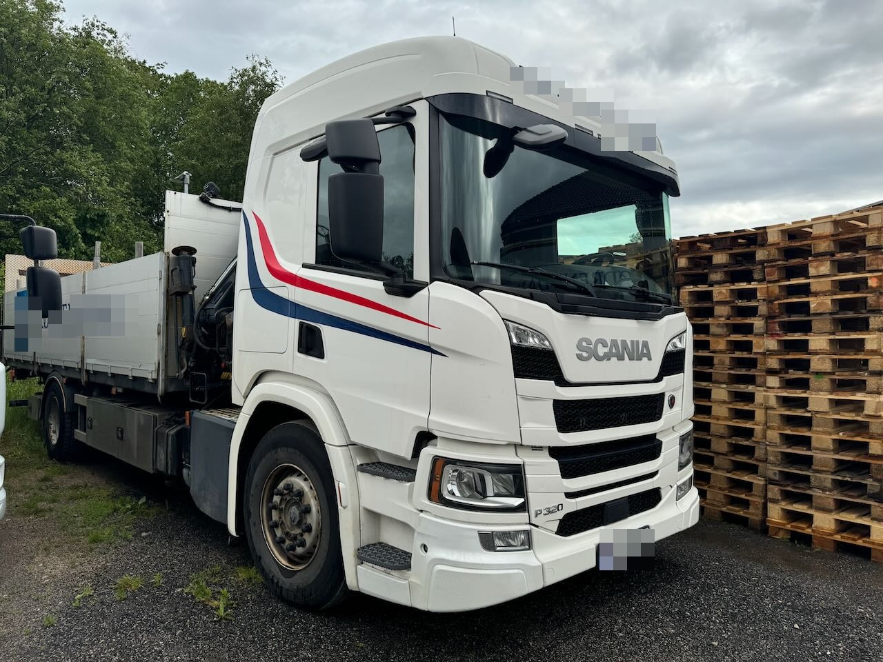 Scania P320 - Xe cẩu tự hành, Xe tải thùng lửng/ Phẳng: hình 2 Scania P320 - Xe cẩu tự hành, Xe tải thùng lửng/ Phẳng: hình 2