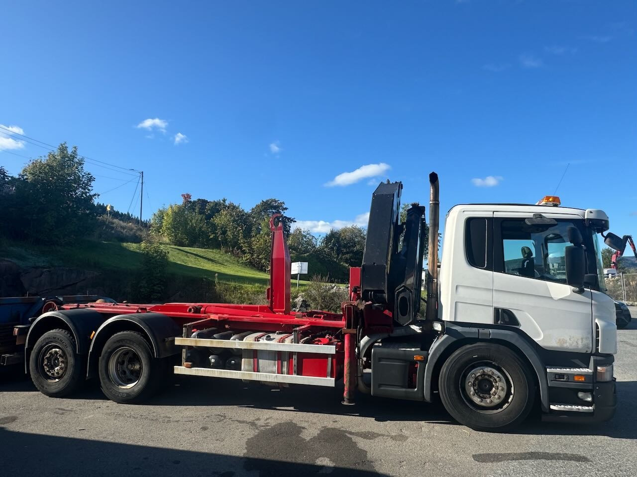 Scania P340 - Xe cẩu tự hành: hình 4 Scania P340 - Xe cẩu tự hành: hình 4