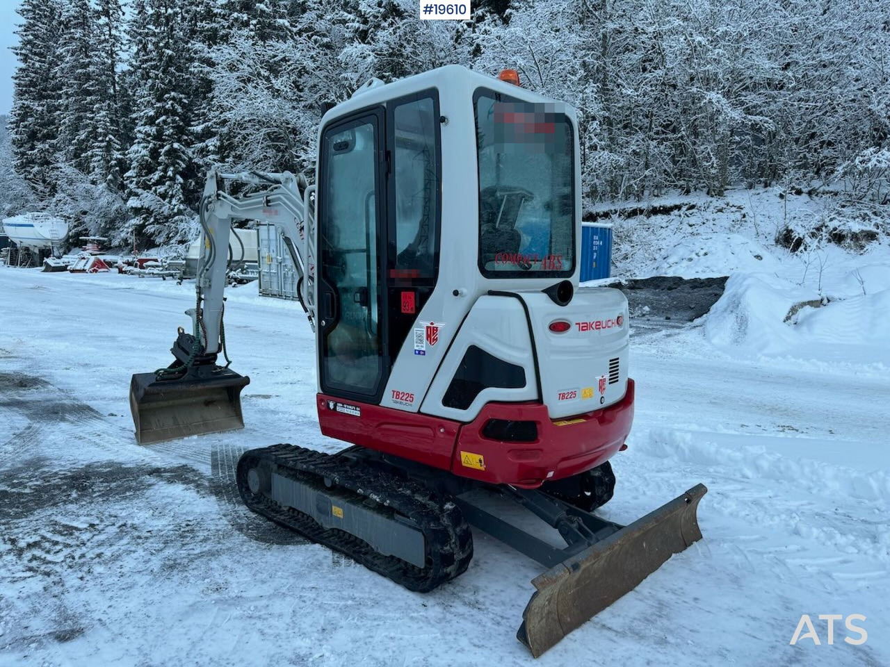 Takeuchi TB225 - Máy xúc: hình 3 Takeuchi TB225 - Máy xúc: hình 3