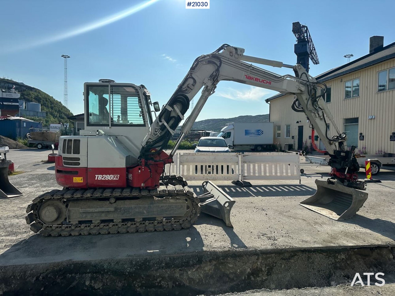 Takeuchi TB280FR - Máy xúc mini: hình 4 Takeuchi TB280FR - Máy xúc mini: hình 4