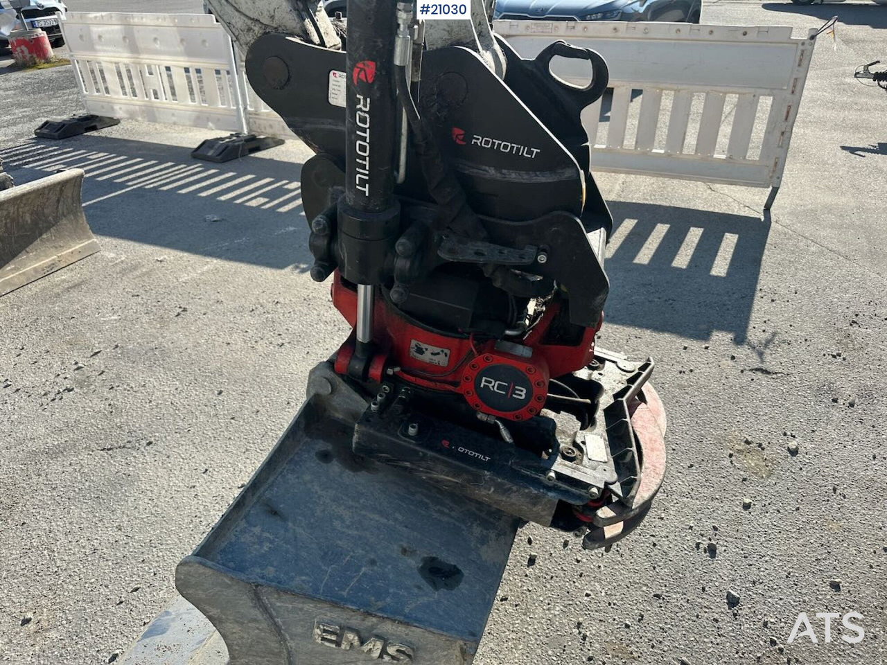 Máy xúc mini Takeuchi TB280FR: hình 16