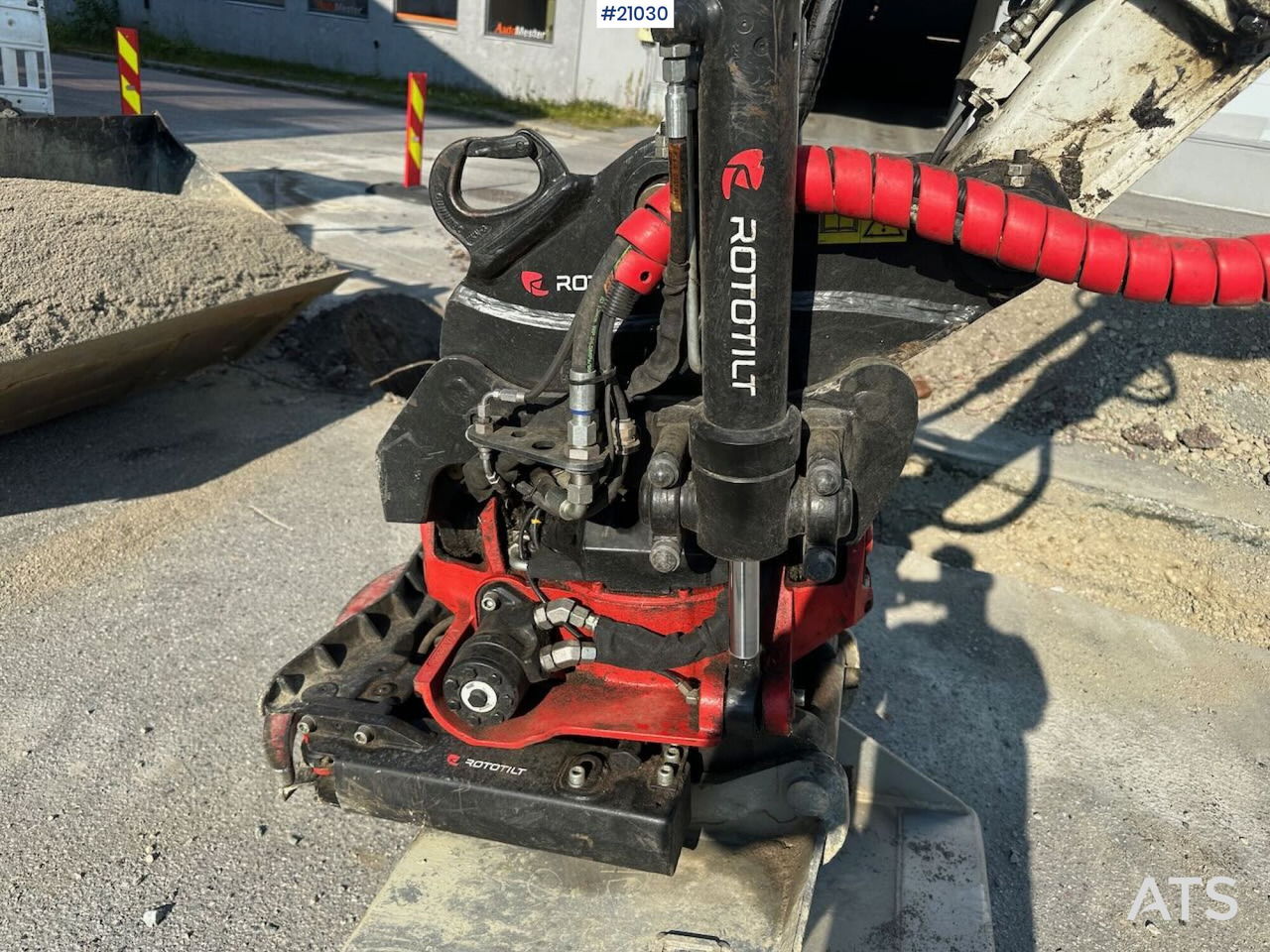 Máy xúc mini Takeuchi TB280FR: hình 17