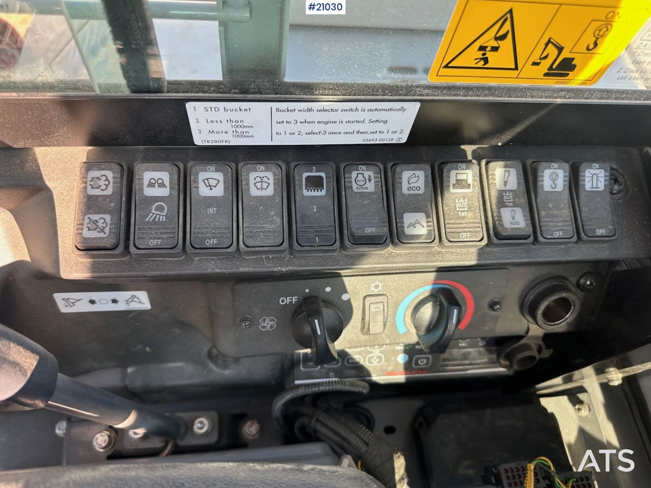 Máy xúc mini Takeuchi TB280FR: hình 32