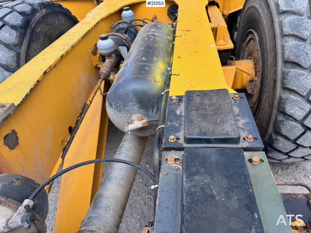 Xe ben đổ có khớp nối Volvo A25E Dumper: hình 32 Xe ben đổ có khớp nối Volvo A25E Dumper: hình 32