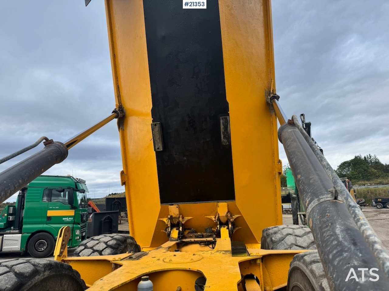 Xe ben đổ có khớp nối Volvo A25E Dumper: hình 33 Xe ben đổ có khớp nối Volvo A25E Dumper: hình 33