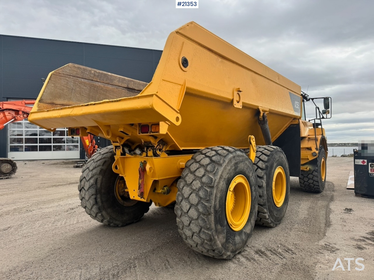 Xe ben đổ có khớp nối Volvo A25E Dumper: hình 6 Xe ben đổ có khớp nối Volvo A25E Dumper: hình 6