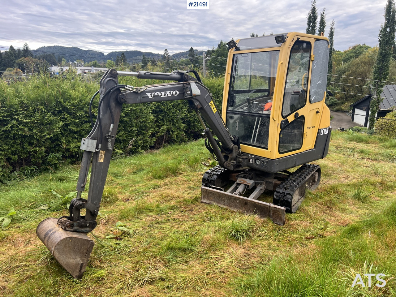 Volvo EC15B - Máy xúc mini: hình 1 Volvo EC15B - Máy xúc mini: hình 1