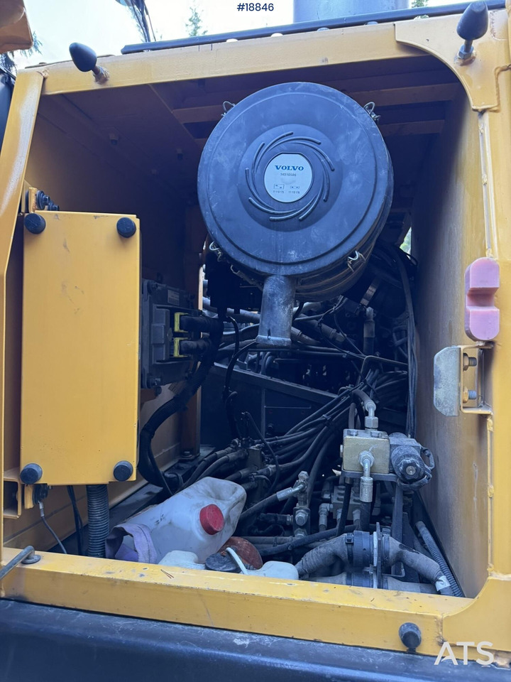 Máy xúc bánh xích Volvo EC210CL: hình 30