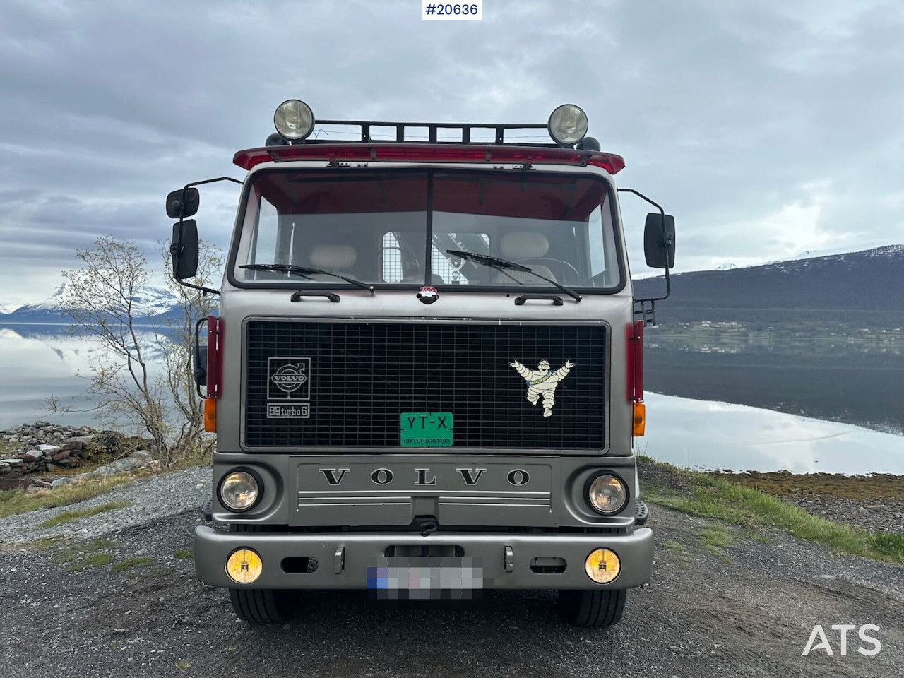 Volvo F89 46 - Xe tải thùng lửng/ Phẳng, Xe cẩu tự hành: hình 3 Volvo F89 46 - Xe tải thùng lửng/ Phẳng, Xe cẩu tự hành: hình 3