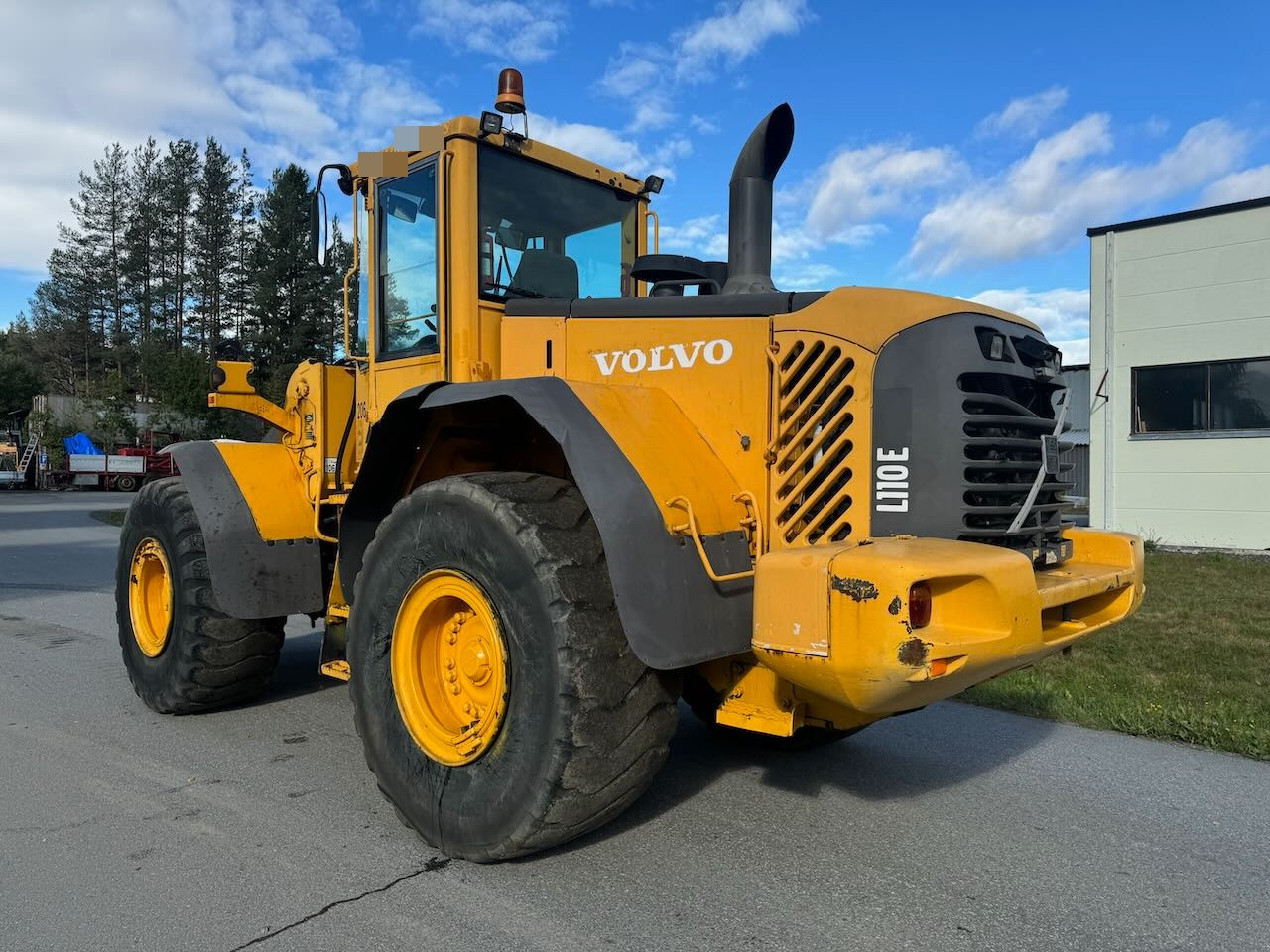 Volvo L110E - Máy xúc lật bánh lốp: hình 4 Volvo L110E - Máy xúc lật bánh lốp: hình 4