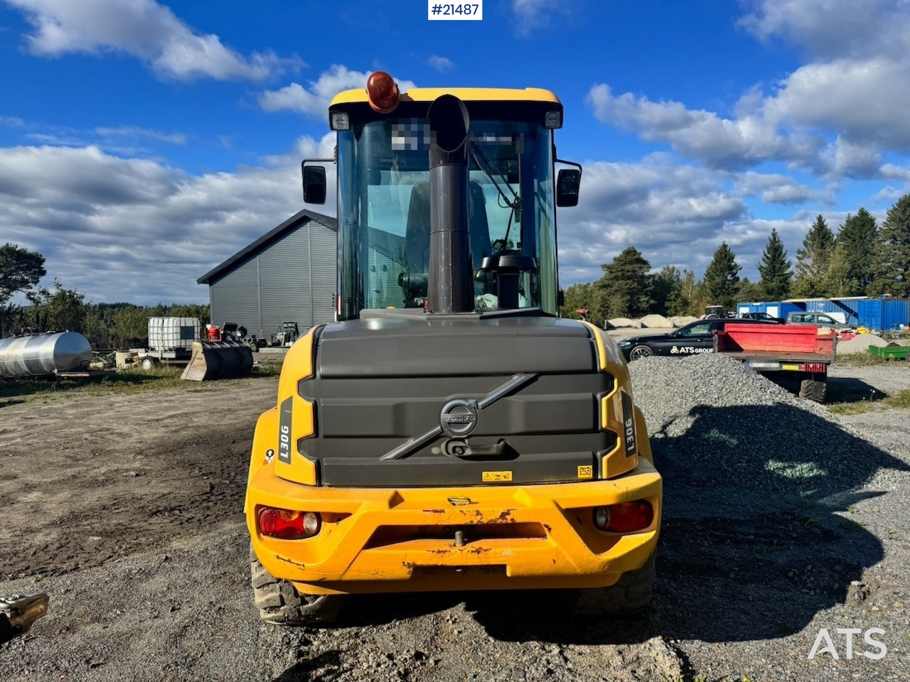 Volvo L30G - Máy xúc lật bánh lốp: hình 5 Volvo L30G - Máy xúc lật bánh lốp: hình 5