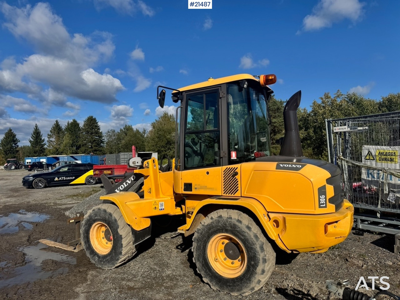 Volvo L30G - Máy xúc lật bánh lốp: hình 4 Volvo L30G - Máy xúc lật bánh lốp: hình 4