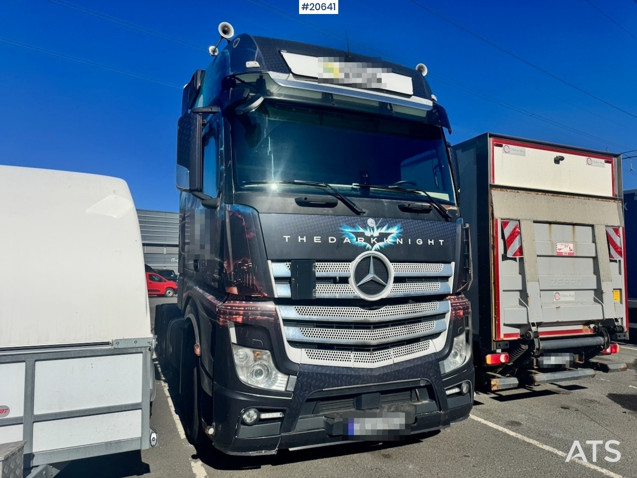 Mercedes 2551 - Xe đầu kéo: hình 1 Mercedes 2551 - Xe đầu kéo: hình 1