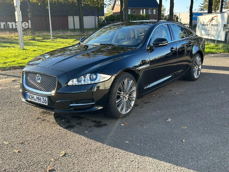 Jaguar XJ 3.0 V6D 275 PK /AUTOM / PANO DAK / VOL LEDER / MERIDAN / EXPORT PRICE - Sedan: hình 3 Jaguar XJ 3.0 V6D 275 PK /AUTOM / PANO DAK / VOL LEDER / MERIDAN / EXPORT PRICE - Sedan: hình 3
