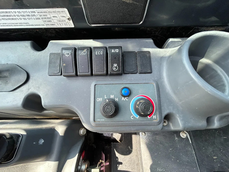 Máy xúc mini Yanmar VI 050-6 Mini graver: hình 17