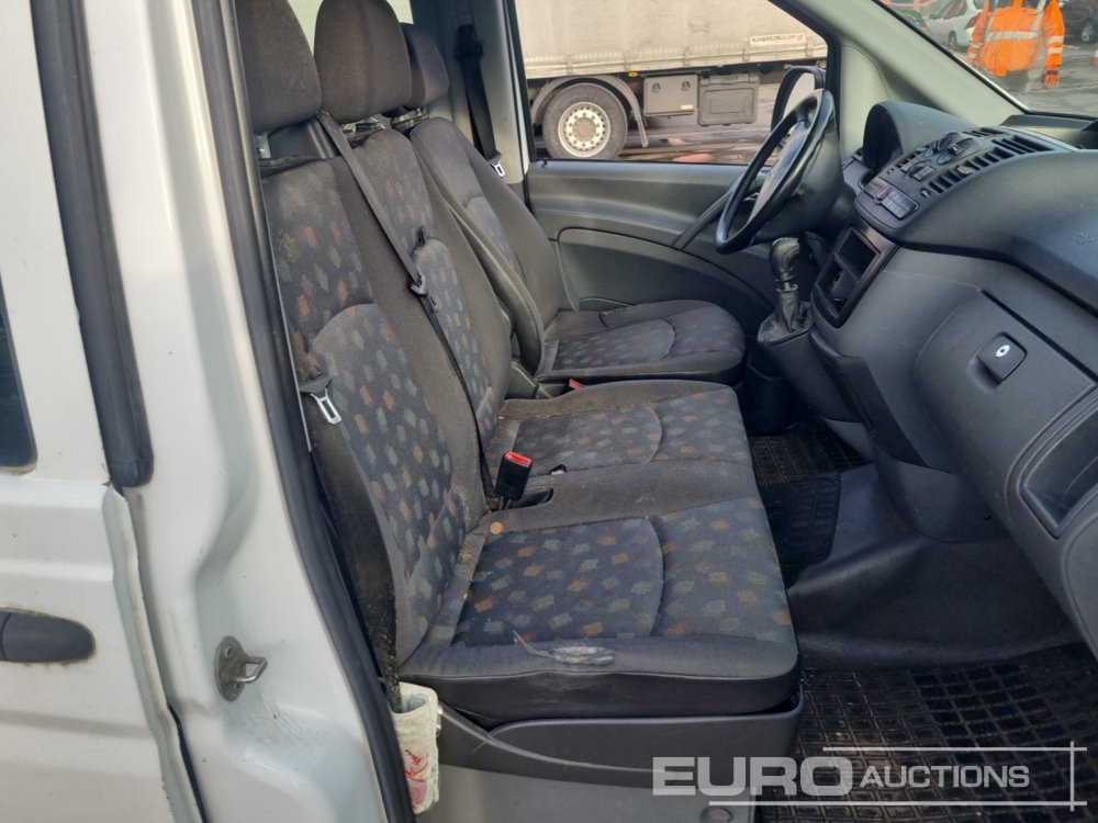 Xe tải van 2005 Mercedes Benz Vito: hình 24