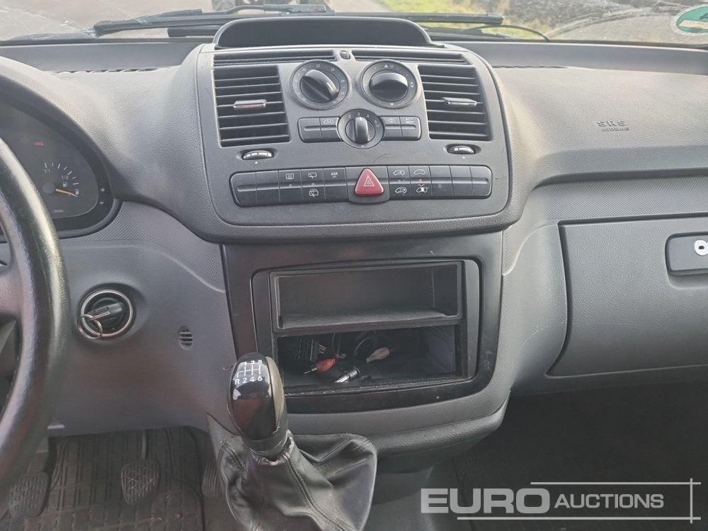 Xe tải van 2005 Mercedes Benz Vito: hình 30