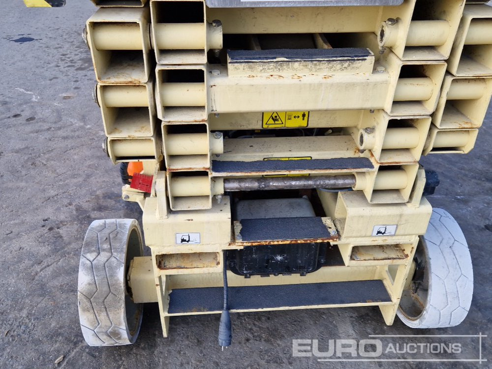 Nền bục trên không 2010 JLG 2646ES: hình 14