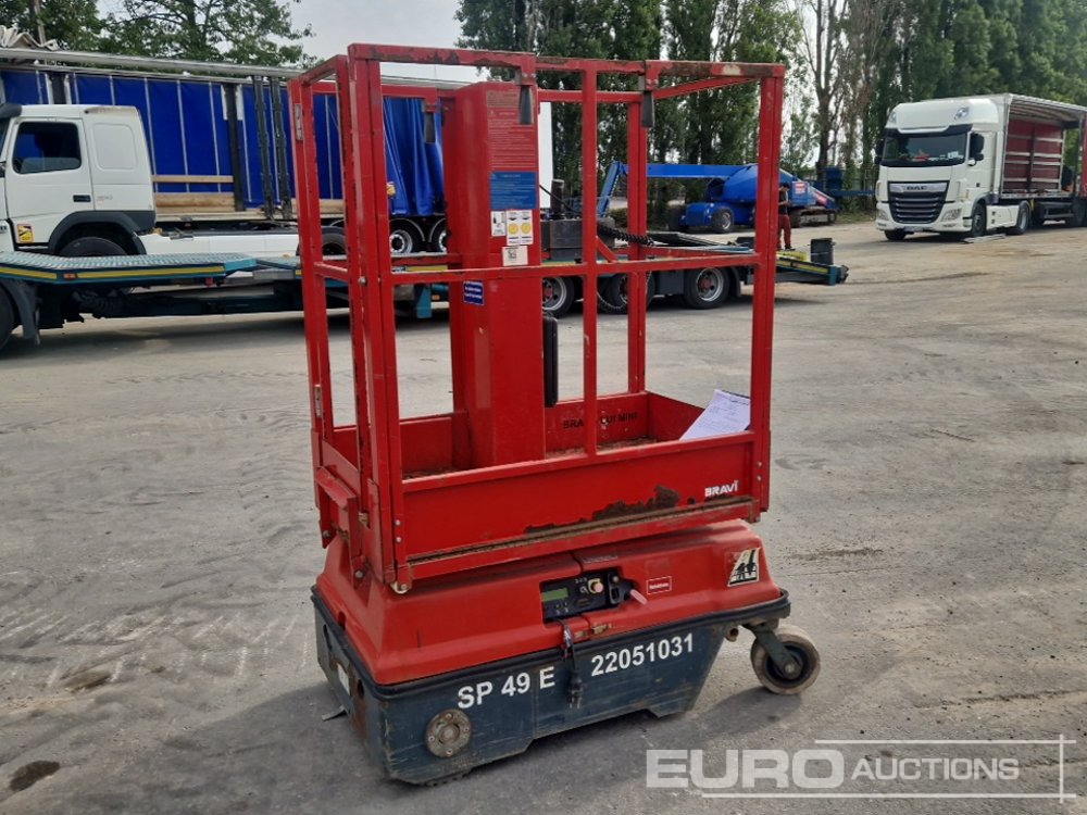 2011 Braviisol Electric Vertical Manlift - Nền bục trên không: hình 3 2011 Braviisol Electric Vertical Manlift - Nền bục trên không: hình 3