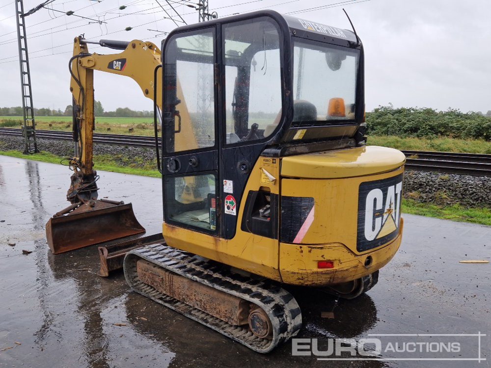 2011 CAT 302.5C - Máy xúc mini: hình 3 2011 CAT 302.5C - Máy xúc mini: hình 3
