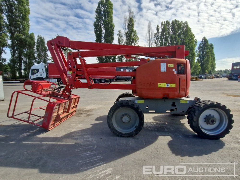 2012 Genie Z-45/25 - Nền bục trên không: hình 2 2012 Genie Z-45/25 - Nền bục trên không: hình 2