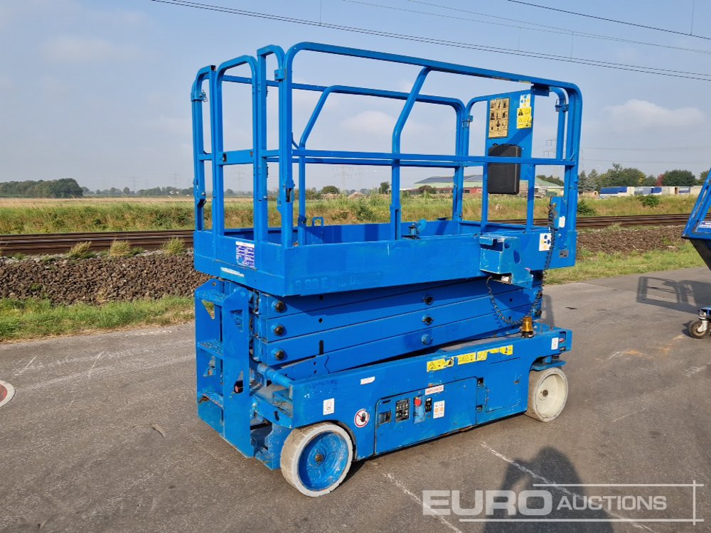 2013 Genie GS-2646 - Nền bục trên không: hình 1 2013 Genie GS-2646 - Nền bục trên không: hình 1