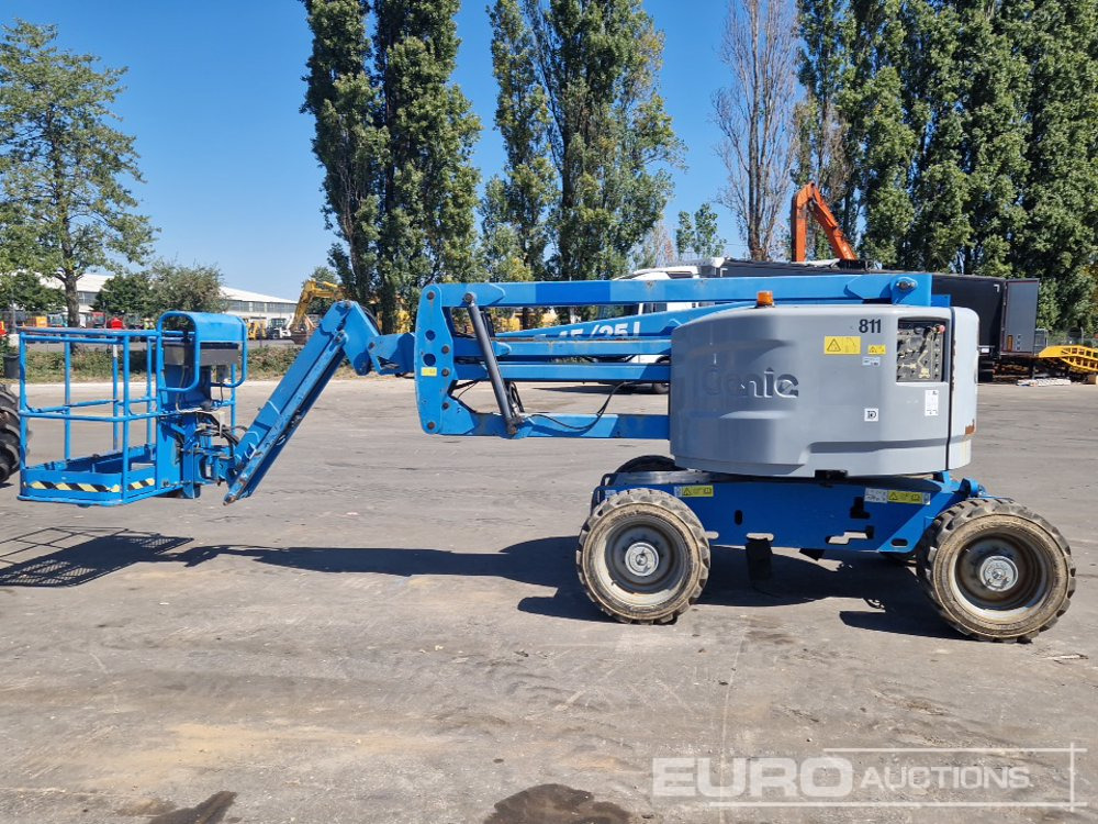 2013 Genie Z-45/25J RT - Nền bục trên không: hình 2 2013 Genie Z-45/25J RT - Nền bục trên không: hình 2