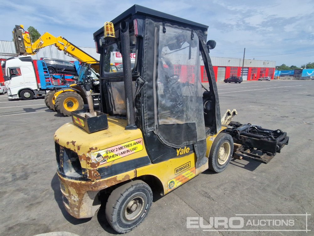 2014 Yale GDP35VX - Xe nâng: hình 5 2014 Yale GDP35VX - Xe nâng: hình 5