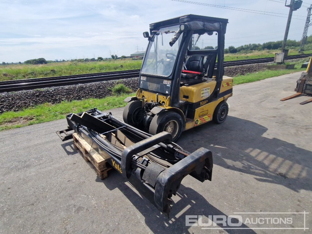 2014 Yale GDP35VX - Xe nâng: hình 1 2014 Yale GDP35VX - Xe nâng: hình 1