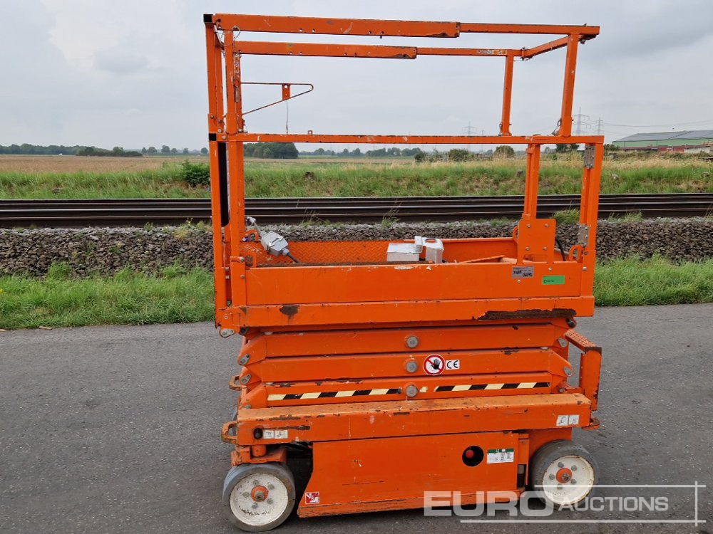 2016 SkyJack SJ111-3219 - Nền bục trên không: hình 2 2016 SkyJack SJ111-3219 - Nền bục trên không: hình 2