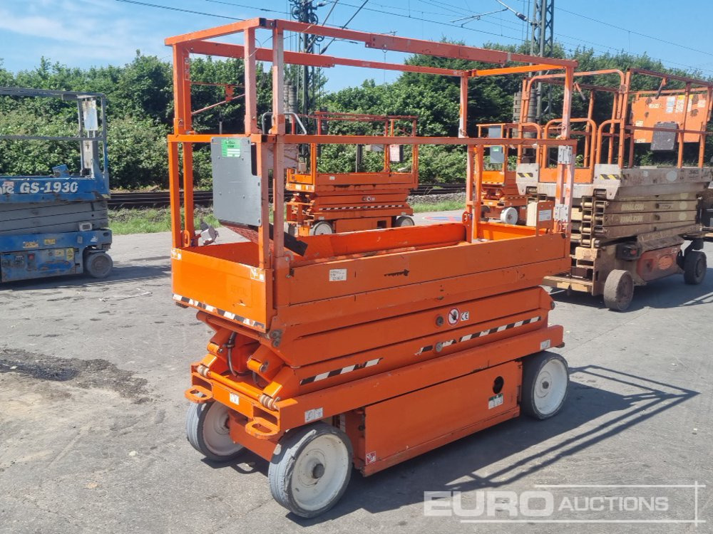 2018 SkyJack SJ111-3220 - Nền bục trên không: hình 1 2018 SkyJack SJ111-3220 - Nền bục trên không: hình 1